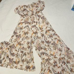 Used ILLa ILLa romper size large